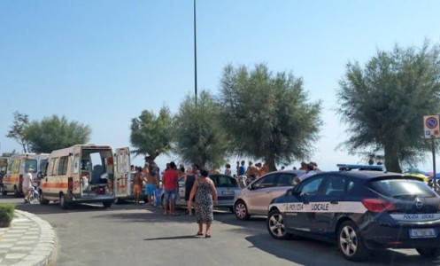 le-ambulanze-sul-luogo-della-tragedia