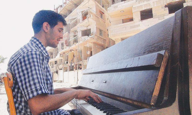 Aheam Ahmad, "il pianista di Yarmuk"  che con la musica combatte l’Isis