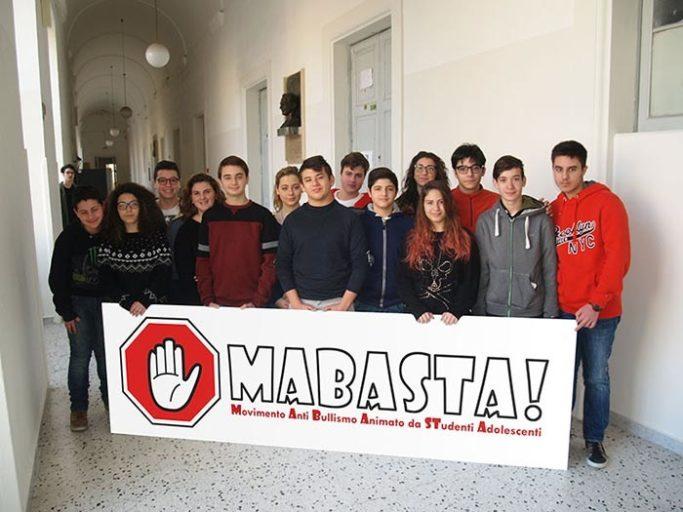 Bullismo: gli studenti di Manduria incontrano i ragazzi di Mabasta