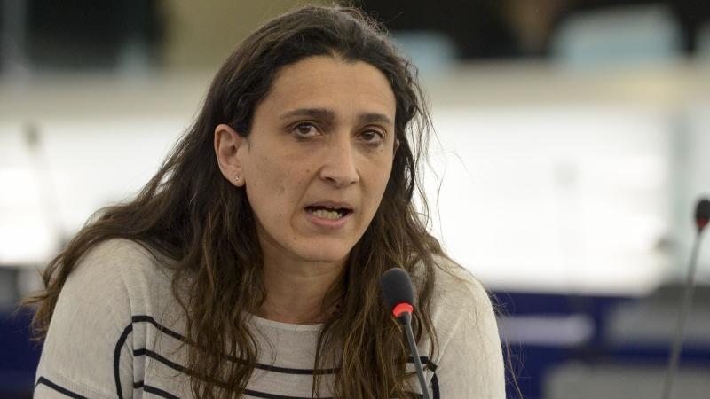Rosa D'Amato eurodeputata del Movimento 5 Stelle: ora andare avanti in  Europa, per l' Italia  e per Taranto