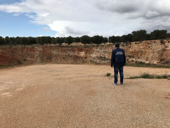 Manduria, il NOE sequestra due cave abusive in contrada "Borraco"