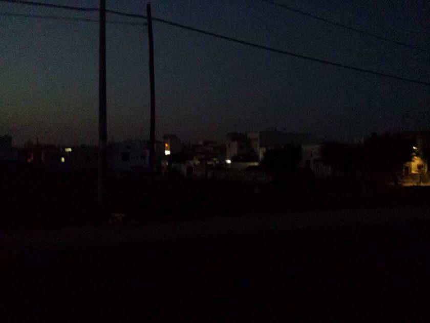 Benvenuti a Specchiarica: località di mare, sole e... priva di illuminazione