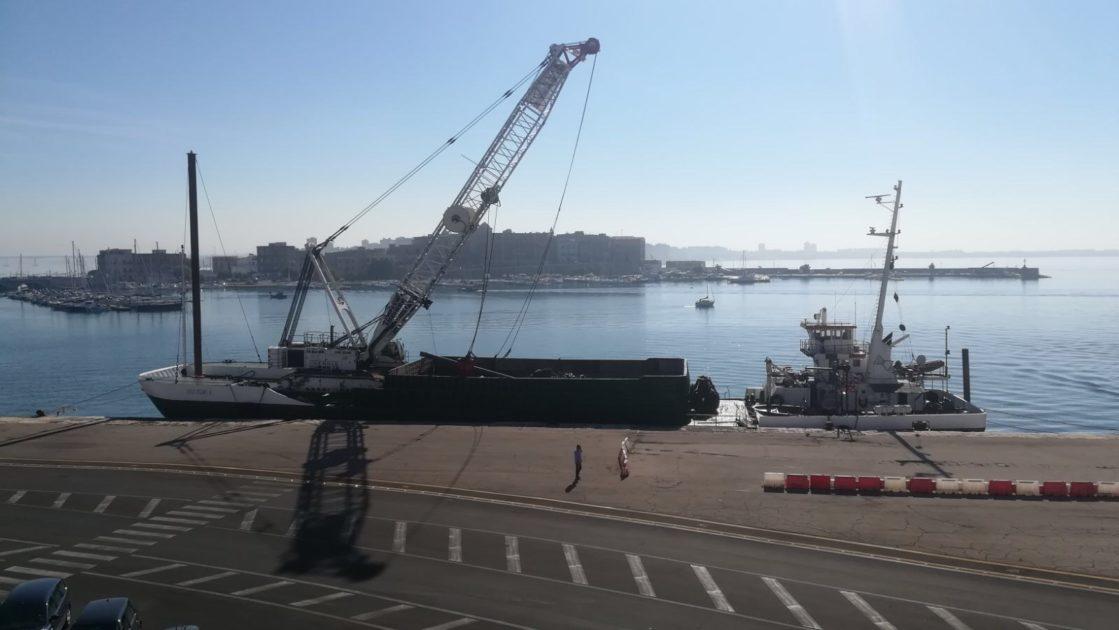 Tragedia al porto di Taranto: muore marittimo, sequestrata nave mercantile