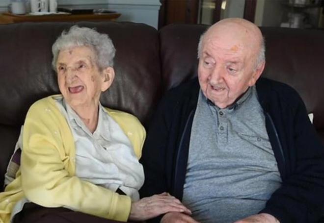 Non si smette mai di amare i figli: Mamma 98enne va in casa di riposo per accudire figlio 80enne