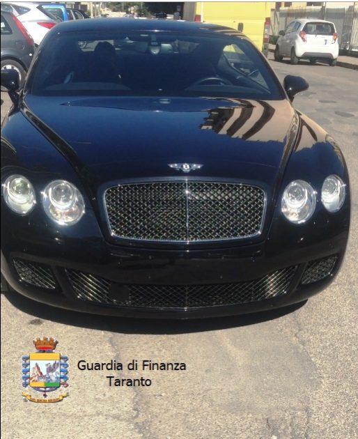 Truffe vendite auto di lusso via internet, arrestate 4 persone