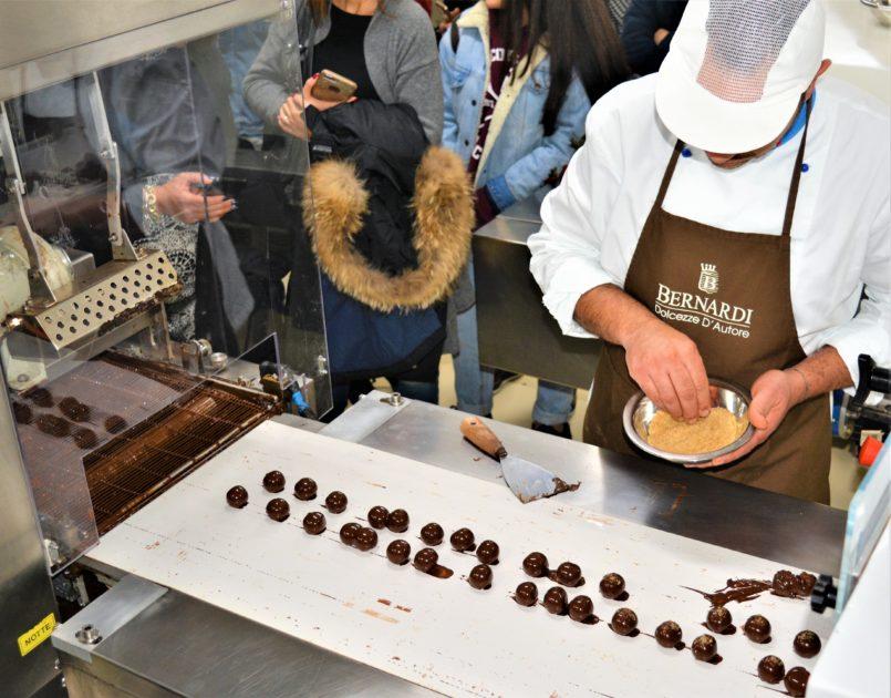 Slow Food Grottaglie Vigne e Ceramiche e Bernardi nel primo "laboratorio cioccolato"