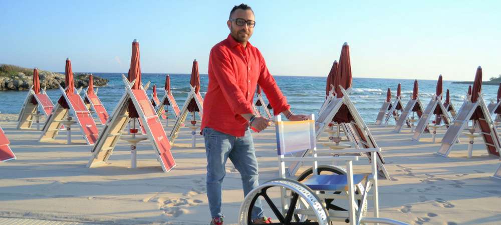 Accesso totalmente gratuito in spiaggia ai disabili al Lido “El Cohiba 59" a Marina di Pulsano