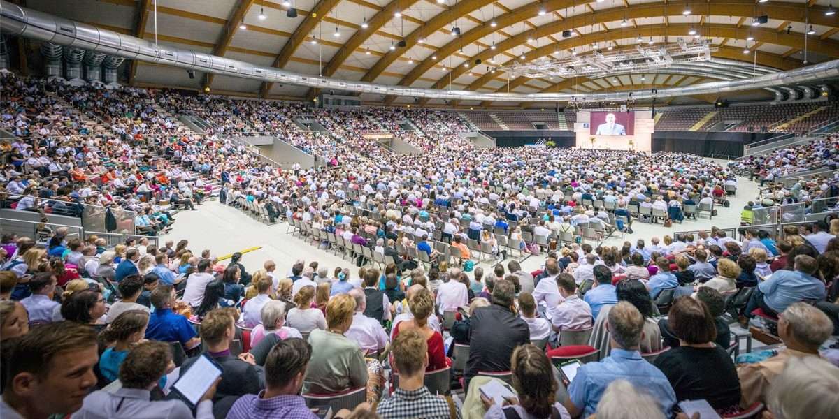 Al via i congressi dei Testimoni di Geova del 2018