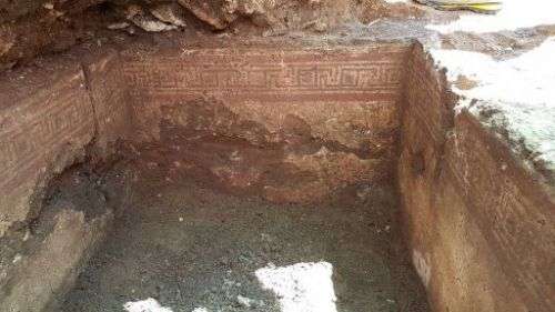 Rinvenimento archeologico a Manduria di una tomba a fossa rettangolare con controfossa