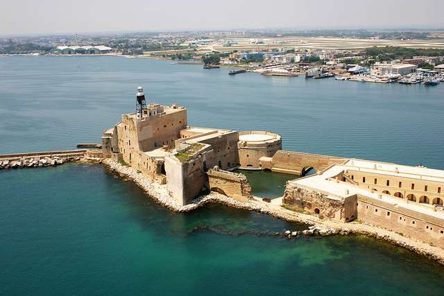 Fortezze e Castelli di Puglia: Il Castello Alfonsino di Brindisi