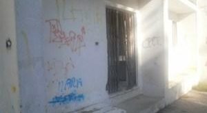 Maruggio - Degrado edificio pubblico