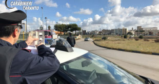 Militari durante posto di controllo