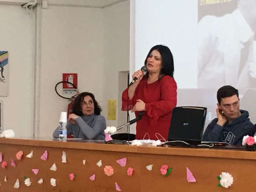 Celebrati gli 80 anni della morte di Gabriele D'Annunzio nella Giornata Mondiale della Poesia al Liceo di Grottaglie con grande successo