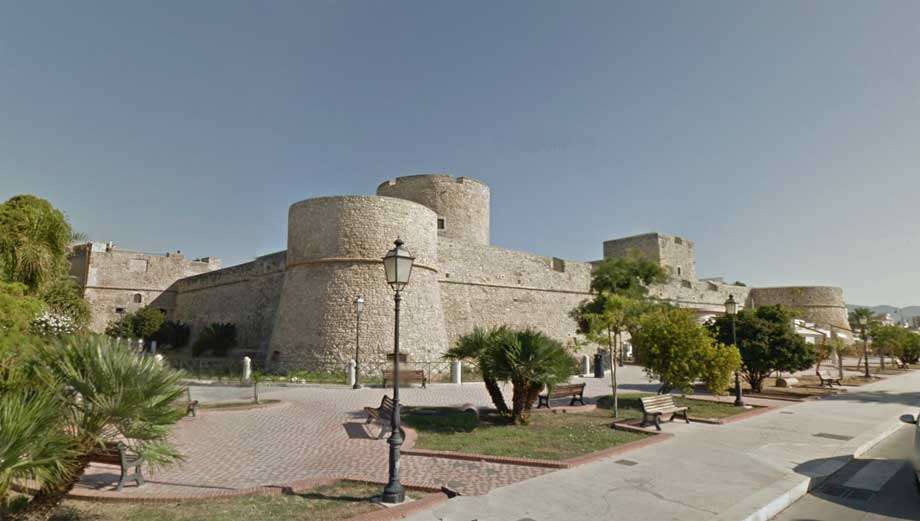 Fortezze e Castelli di Puglia: Il Castello Svevo-Angioino-Aragonese di Manfredonia