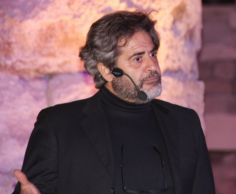 MARUGGIO - Massimo Cimaglia in scena con “Sei di Taranto? Ma…di Taranto Taranto?