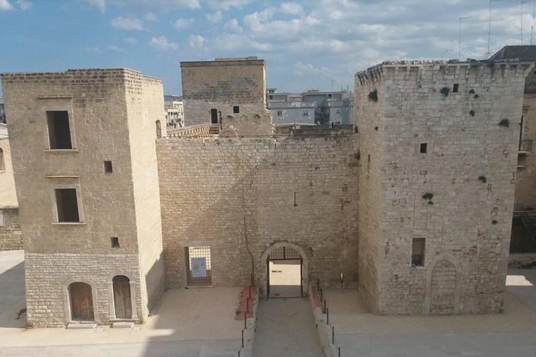 Fortezze e Castelli di Puglia: Il Castello di Bisceglie