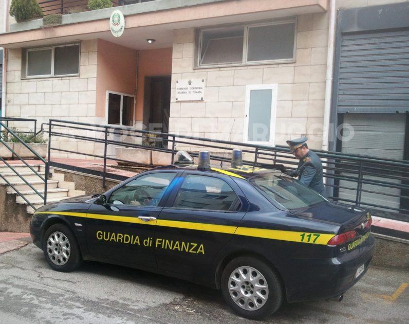 Martina Franca - Gli uomini della GdF sequestrano beni per sette milioni e mezzo di euro a tre aziende
