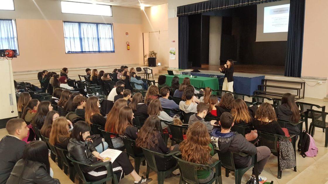 Conferenza “Le madri Costituenti” al Liceo De Sanctis Galilei di Manduria cittadinanza globale e della parità di genere i temi proposti