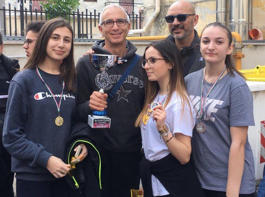Il De Sanctis-Galilei vince la gara provinciale di orienteering nei campionati studenteschi, si vola alla fase regionale