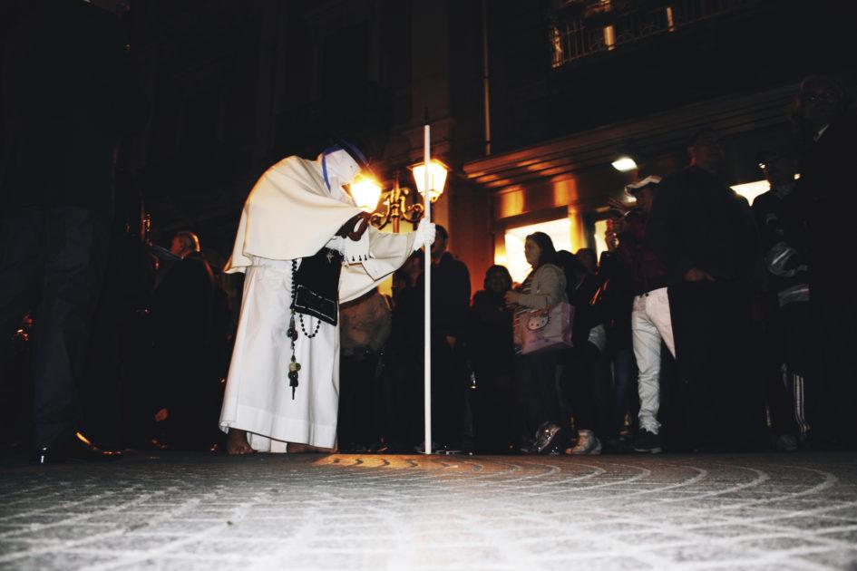 “Lo sguardo dell’anima, nel racconto della passione“. Obiettivo sui percorsi della tradizione spirituale di una città