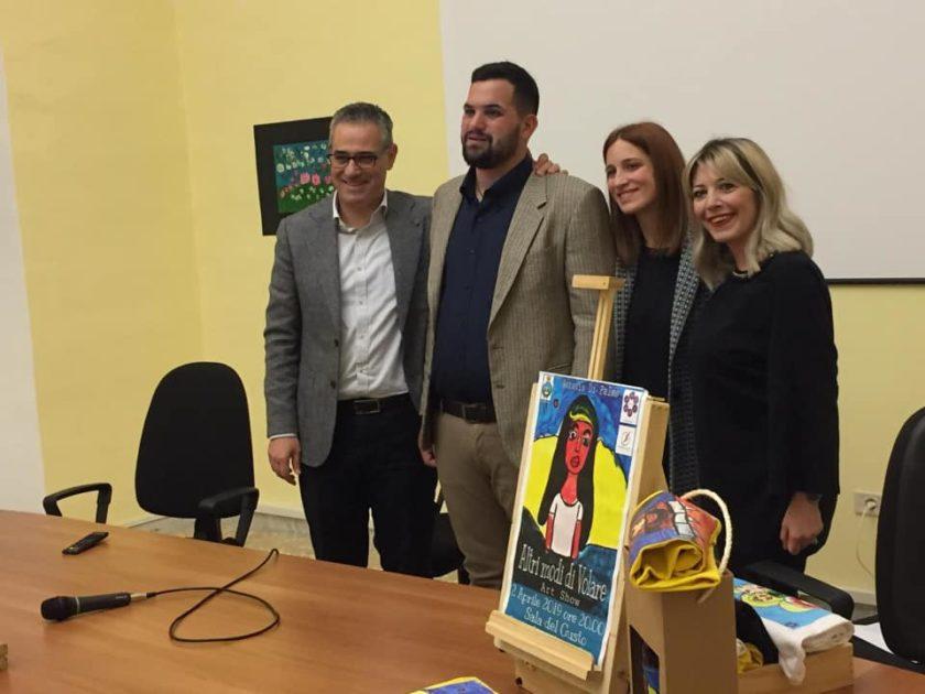 Grande successo di presenze all'inaugurazione di "Altri modi di Volare", mostra pittorica del giovane artista Antonio Di Palmo - IL VIDEO