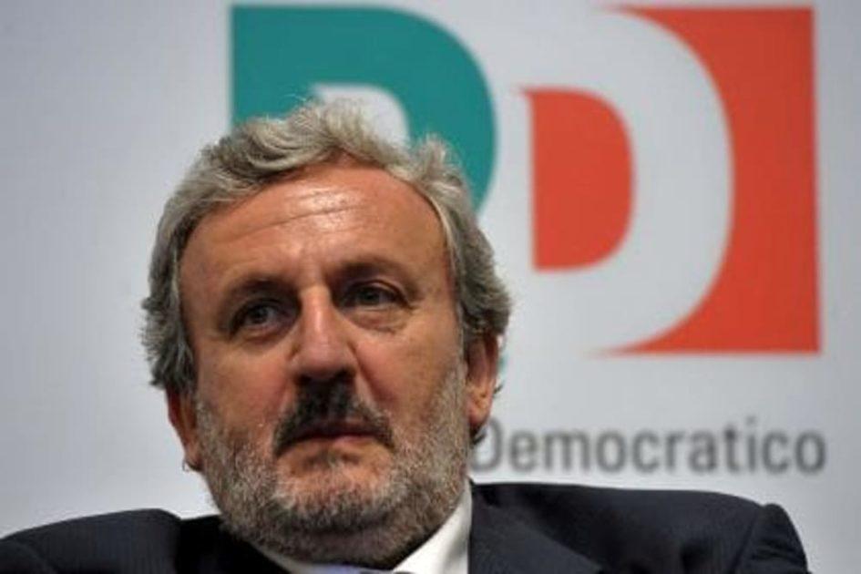 Il Governantore della Puglia Michele Emiliano indagato per campagna delle primarie Pd 2017
