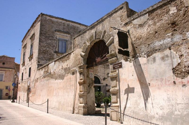 Il Castello di Irsina, antica Montepeloso