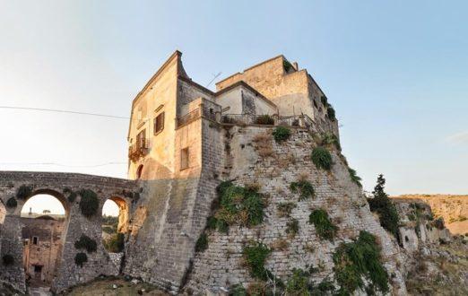 Fortezze e Castelli di Puglia: Il Castello di Ginosa