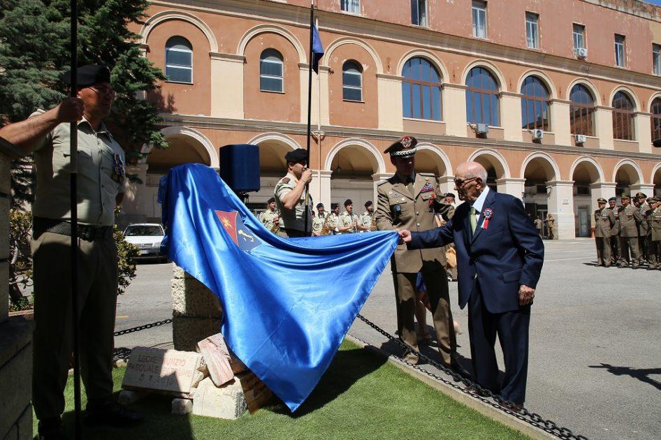 Sottufficiale richiamato in Caserma “Picca” a 107 anni per l’inaugurazione di un monumento.