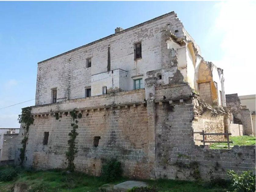 Fortezze e Castelli di Puglia: Il Castello di Neviano
