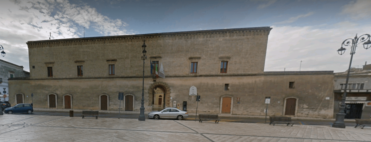Fortezze e Castelli di Puglia: Il Palazzo Baronale di Sava