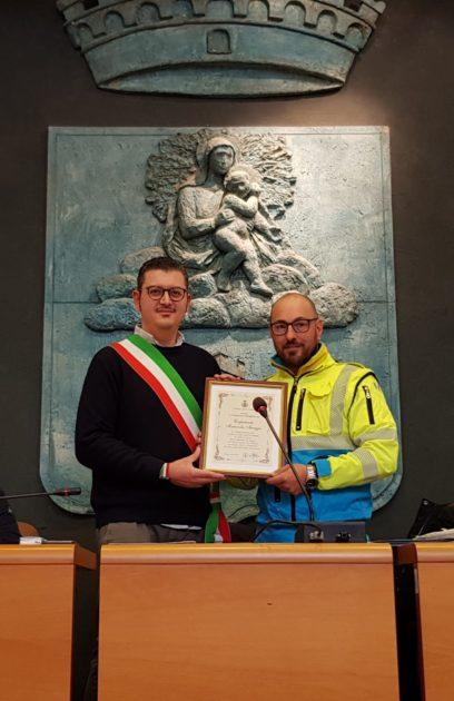 Maruggio: assegnata la cittadinanza onoraria all’oncologo Pisconti e quella benemerita alla Confraternita Misericordia Maruggio