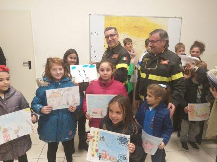 Gli alunni  dell’istituto Comprensivo Statale” Leonardo Sciascia” di Talsano, in visita alla Caserma Centrale dei VV.FF di Taranto