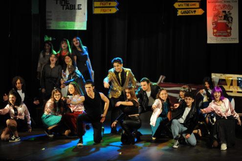 Al teatro Tarentum, il successo di “ARIgrease”, il musical alla brillantina del Liceo Aristosseno