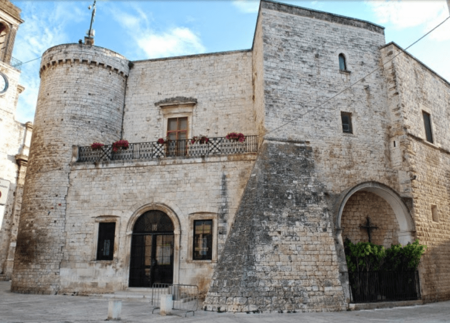 Fortezze e Castelli di Puglia: Il Castello Baronale di Bitritto