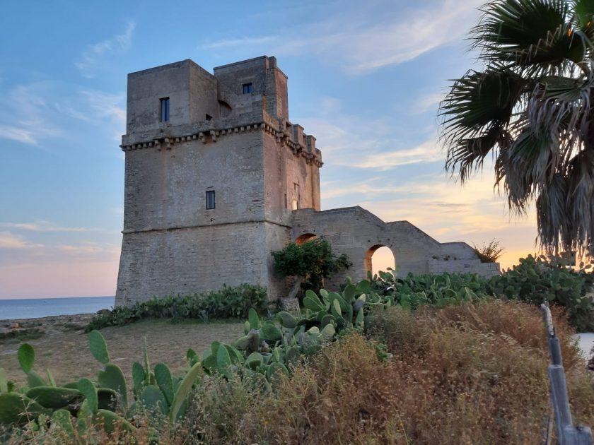 Una vacanza indimenticabile alla Salina Monaci, tra la natura incontaminata e la leggenda di Torre Colimena