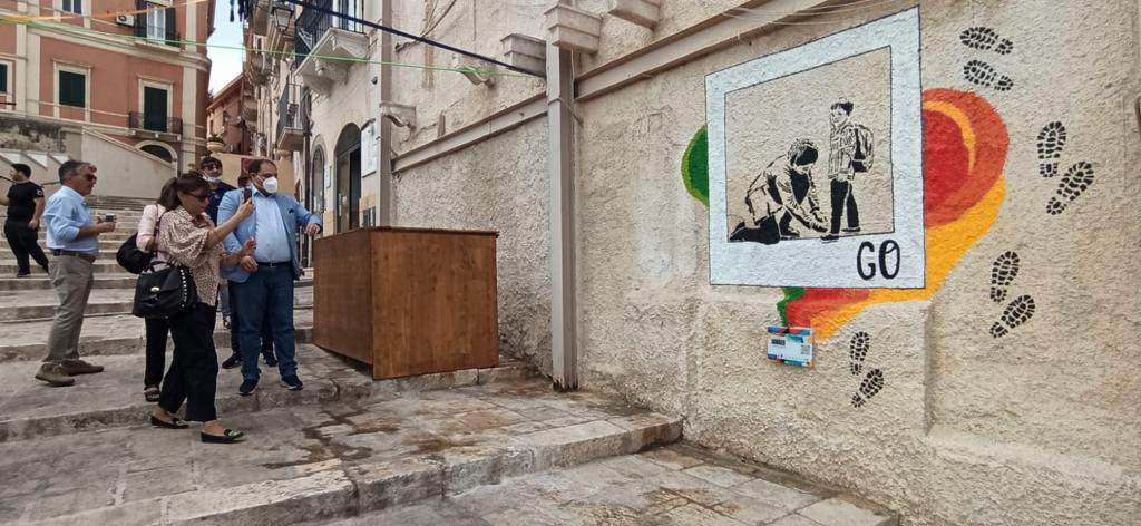 Anche a Taranto “Non sono un murales – Segni di comunità”