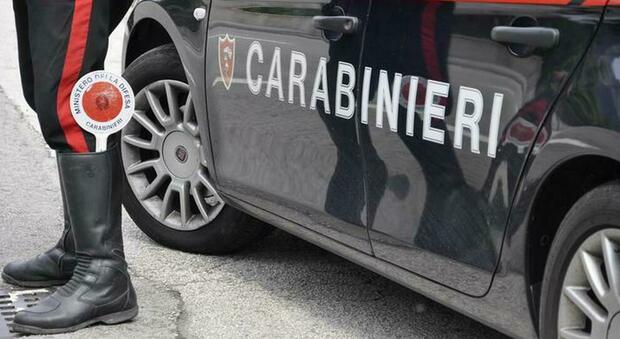 Carabinieri segnalano una serie di soggetti. Un 21enne di Sava andava in giro con una mazza di baseball