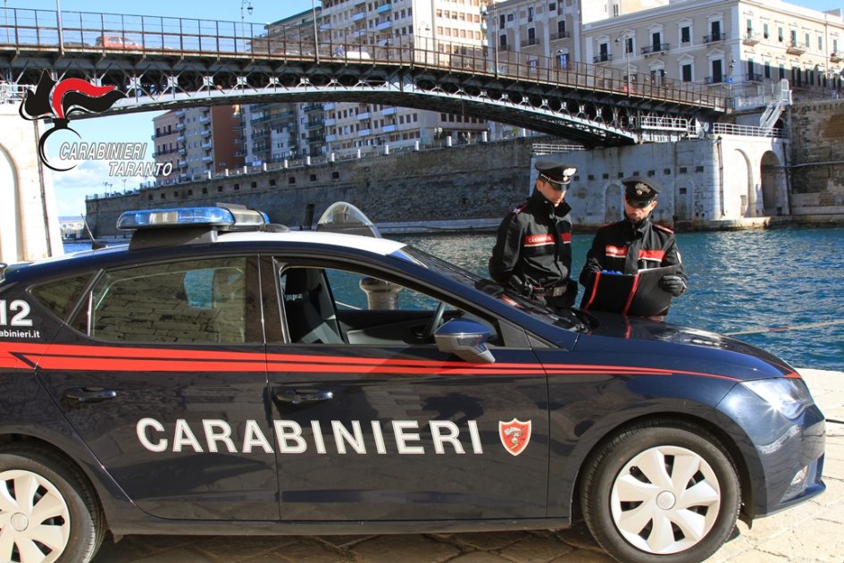 Picchia e molesta la compagna. I carabinieri arrestano un 21enne siciliano