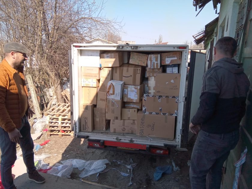 MARUGGIO - Consegnati al confine romeno-ucraino, gli aiuti alimentari e sanitari pro Ucraina raccolti da Frates Maruggio