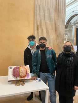 Le opere degli studenti del Liceo “De Sanctis Galilei” in mostra a Lecce per il progetto “Art&science Across Italy”.