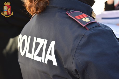 Taranto - Maltratta la propria compagna picchiandola per strada, arrestato dalla Polizia di Stato