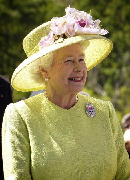 È morta Elisabetta II regina d'Inghilterra, aveva 96 anni: Carlo è il nuovo Re