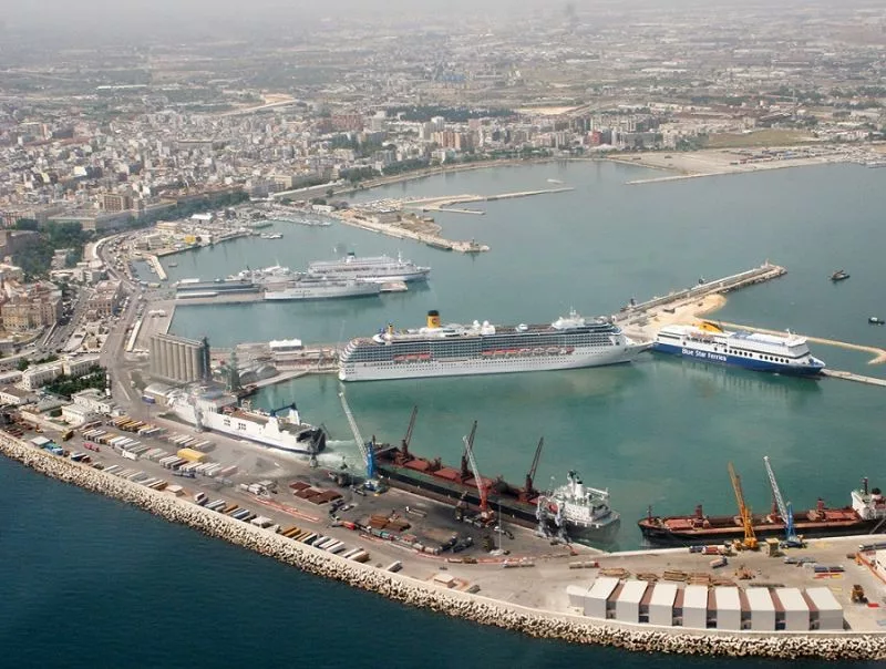 porto taranto porto taranto